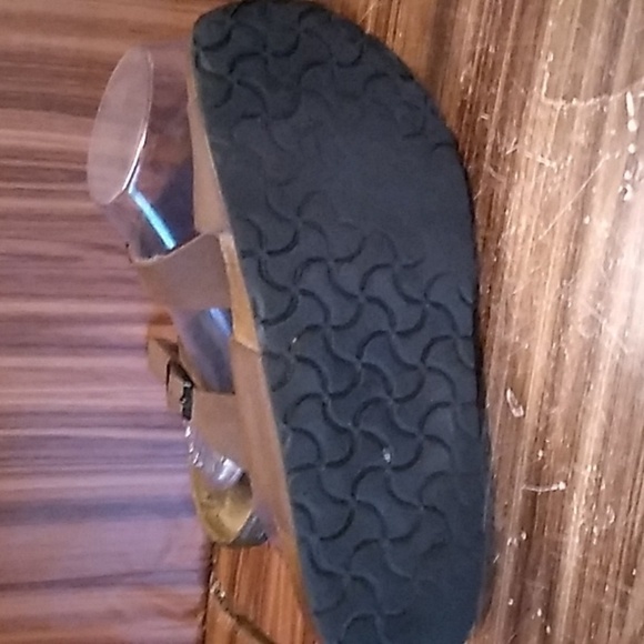 Birkenstock 9 to 9.5 sandals - Picture 8 of 8